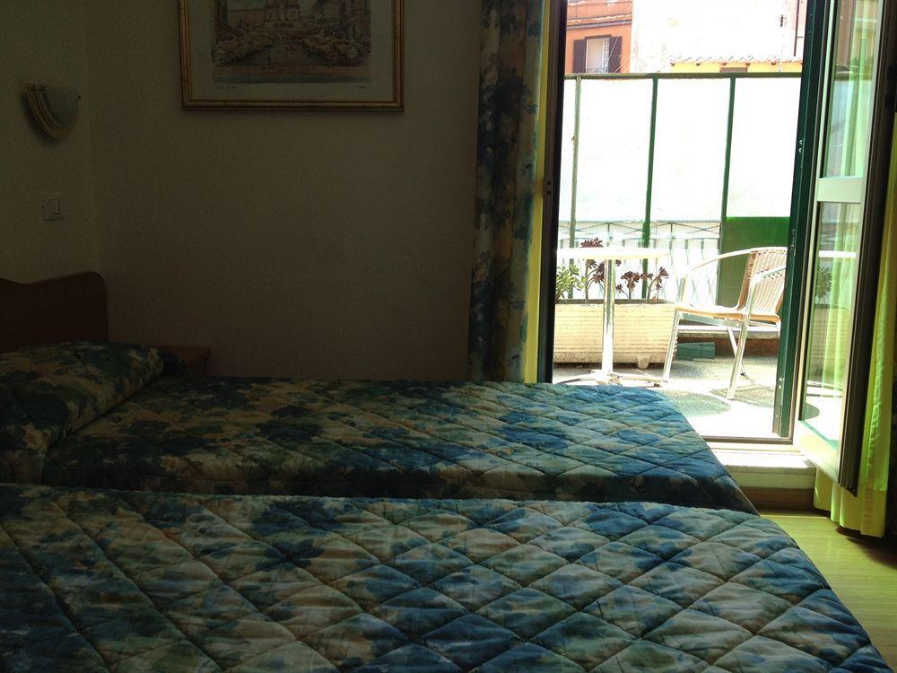 Hotel Tirreno Rome Room photo