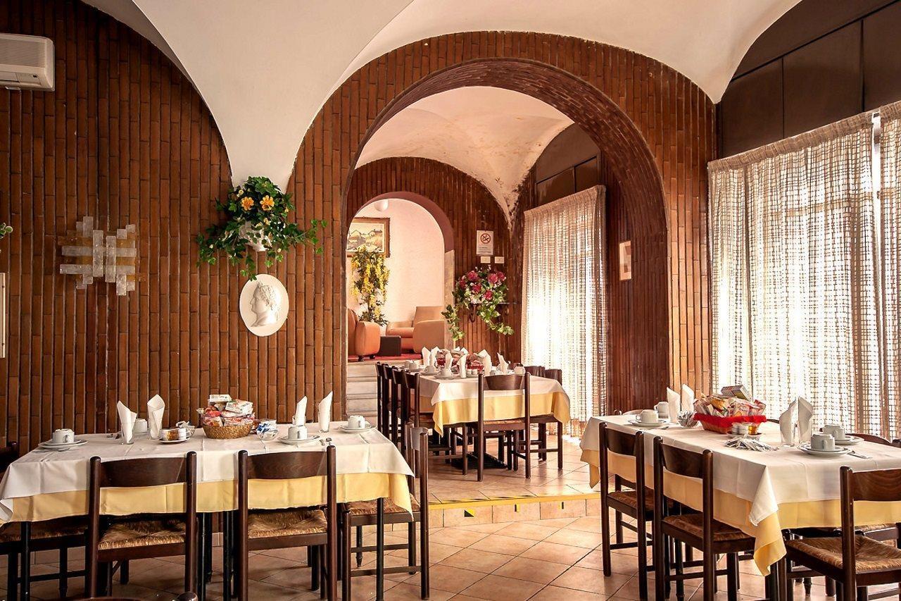 Hotel Tirreno Rome Restaurant photo